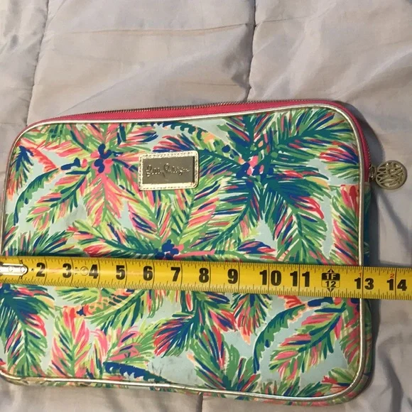 Lilly Pulitzer floral laptop or tablet soft case - Picture 5 of 6
